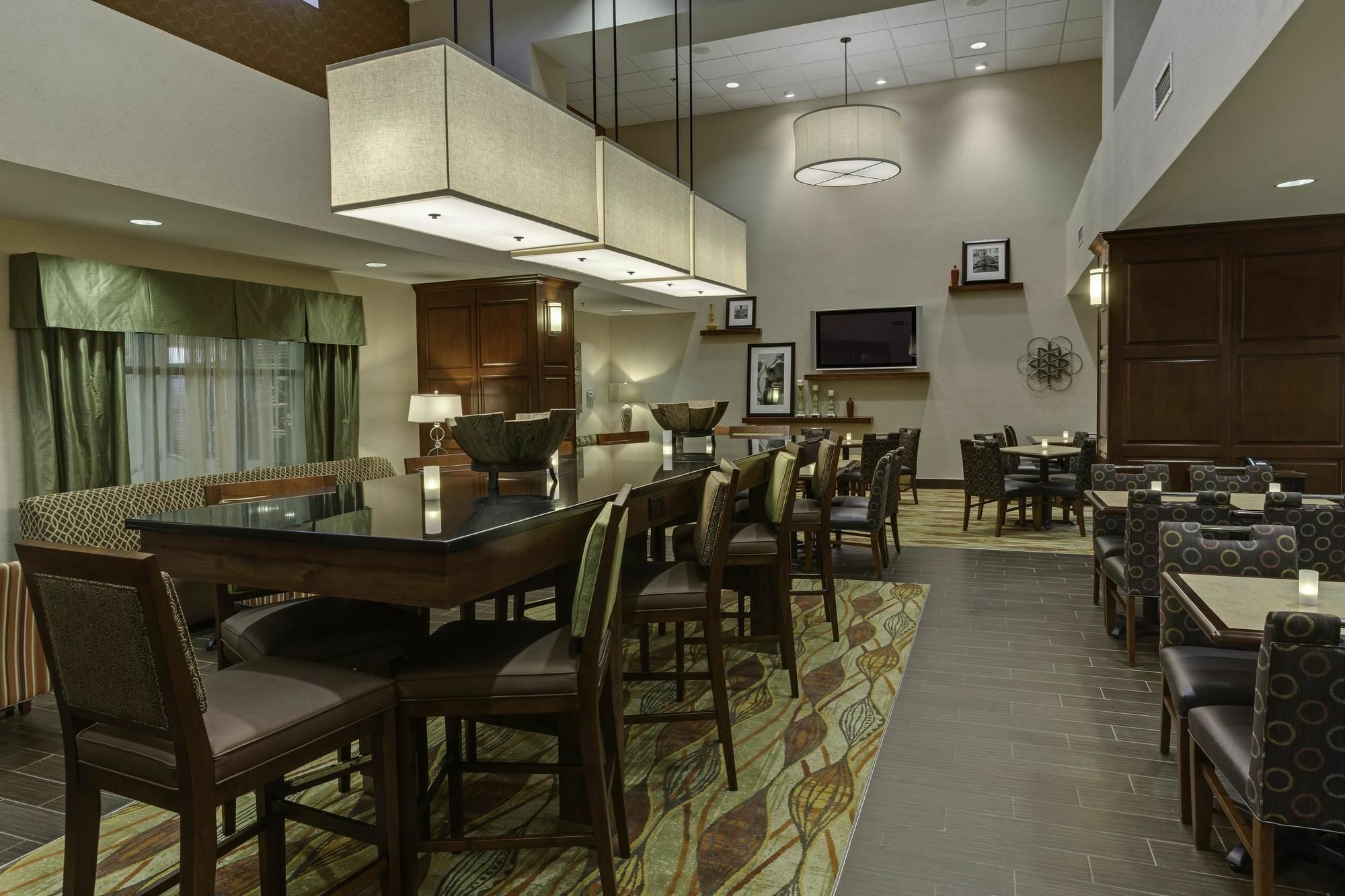 Hotel Hampton & I-75 North 3*